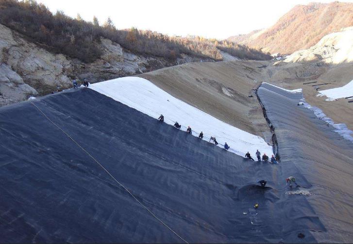 午夜精品一区二区三区在线视频膜下麵地基施工驗收要求及邊坡處理